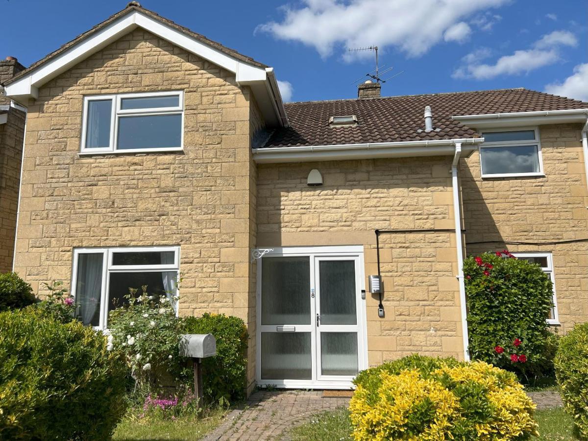 Premium Deal L Hill View Home L Last-Minute Offer L Cheltenham L Aj Properties L Perfect For Short Or Long Stays L 4Beds 4Bedrooms Chambre photo