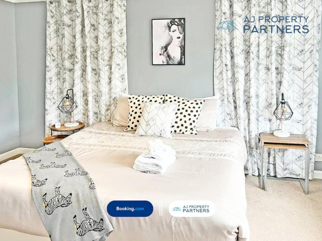Premium Deal L Hill View Home L Last-Minute Offer L Cheltenham L Aj Properties L Perfect For Short Or Long Stays L 4Beds 4Bedrooms Extérieur photo
