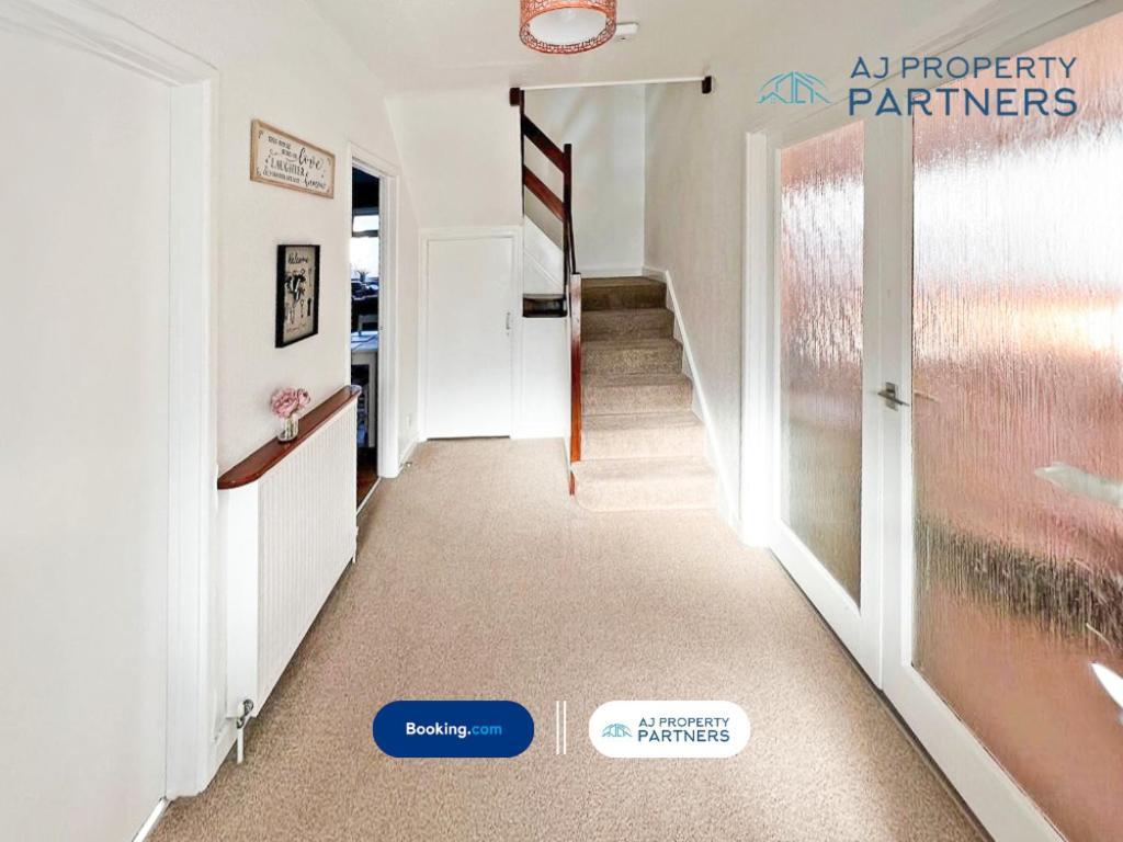 Premium Deal L Hill View Home L Last-Minute Offer L Cheltenham L Aj Properties L Perfect For Short Or Long Stays L 4Beds 4Bedrooms Extérieur photo
