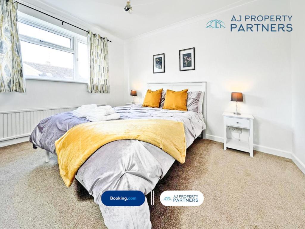 Premium Deal L Hill View Home L Last-Minute Offer L Cheltenham L Aj Properties L Perfect For Short Or Long Stays L 4Beds 4Bedrooms Extérieur photo